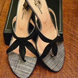 Tommy Bahama 3" Navy Mules. Size 7. Made in Spain. Leather